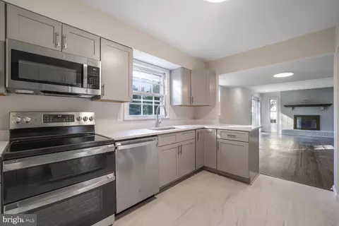 13802 Poplar Tree Rd, Chantilly, VA 20151 photo 13