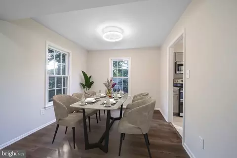 13802 Poplar Tree Rd, Chantilly, VA 20151 photo 9
