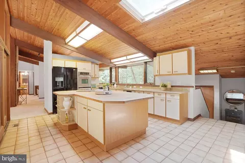 Kitchen - 1017 Towlston Rd, Mclean, VA 22102 photo 2 of 7