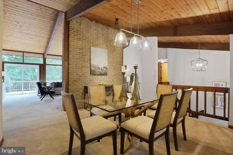Dining - 1017 Towlston Rd, Mclean, VA 22102 photo 2 of 5
