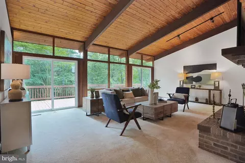 Living - 1017 Towlston Rd, Mclean, VA 22102 photo 3 of 8