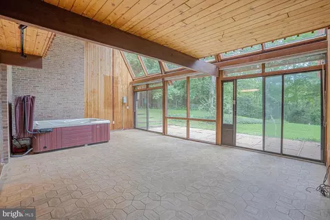 Exterior - 1017 Towlston Rd, Mclean, VA 22102 photo 3 of 10