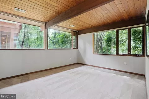 Bedroom - 1017 Towlston Rd, Mclean, VA 22102 photo 5 of 6