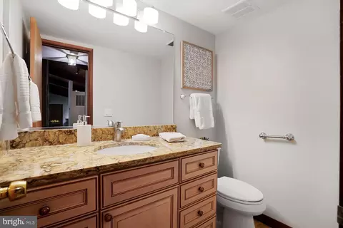 Bath - 1017 Towlston Rd, Mclean, VA 22102 photo 1 of 4