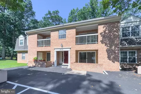 5835 Cove Landing Rd #204, Burke, VA 22015