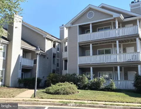 14322 Climbing Rose Way #205, Centreville, VA 20121