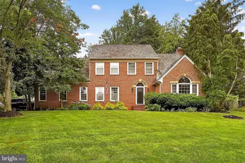 2883 Franklin Oaks Dr, Oak Hill, VA 20171