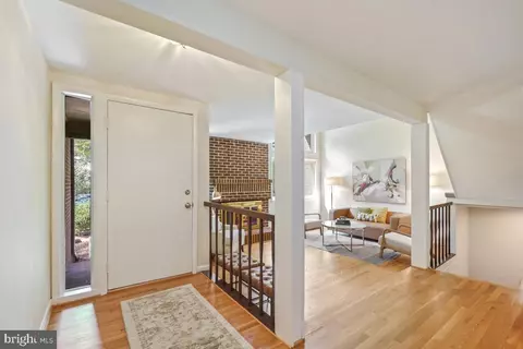 2130 Glencourse Ln, Reston, VA 20191 photo 5