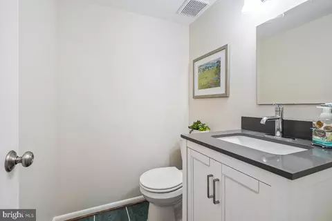 2130 Glencourse Ln, Reston, VA 20191 photo 9