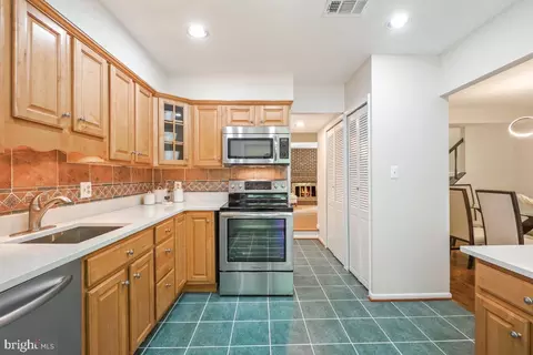 2130 Glencourse Ln, Reston, VA 20191 photo 13