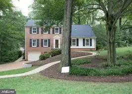 8222 Toll House Rd, Annandale, VA 22003
