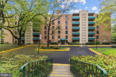 6143 Leesburg Pike #104, Falls Church, VA 22041