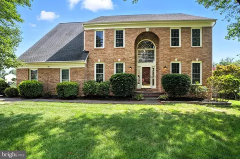4914 Edge Rock Dr, Chantilly, VA 20151