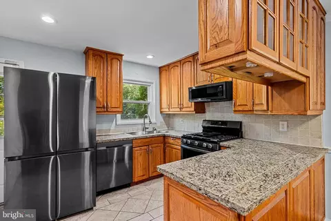 5426 Camrose Pl, Springfield, VA 22151 photo 5