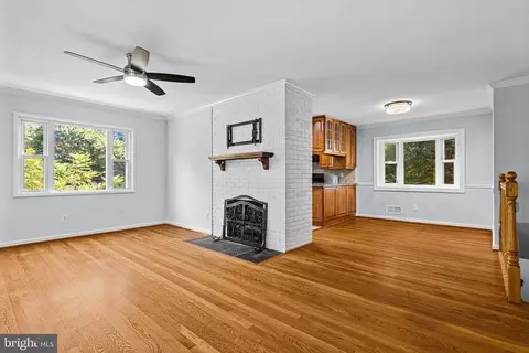 5426 Camrose Pl, Springfield, VA 22151 photo 9