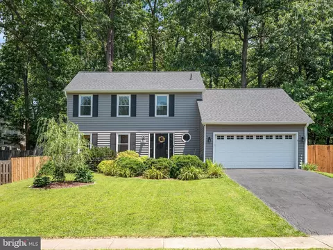1420 Bayshire Ln, Herndon, VA 20170