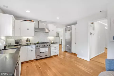 Kitchen - 1218 Kensington Rd, Mclean, VA 22101 photo 5 of 5