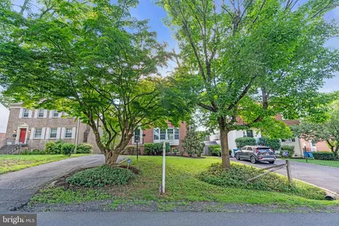 Exterior - 1218 Kensington Rd, Mclean, VA 22101 photo 16 of 16