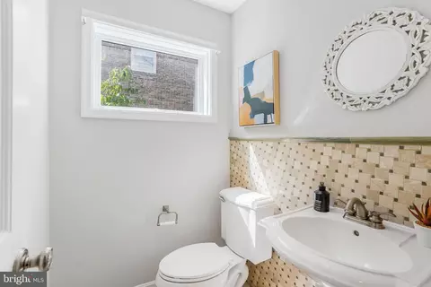 Bath - 1218 Kensington Rd, Mclean, VA 22101 photo 1 of 6