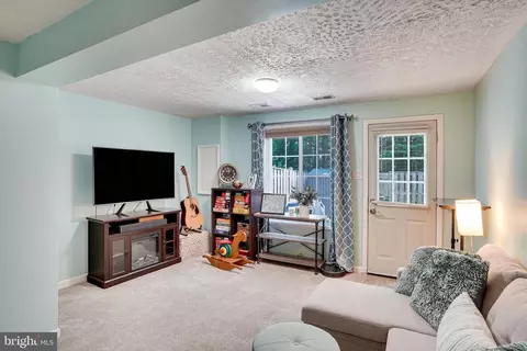 8345 Wind Fall Rd, Springfield, VA 22153 photo 19