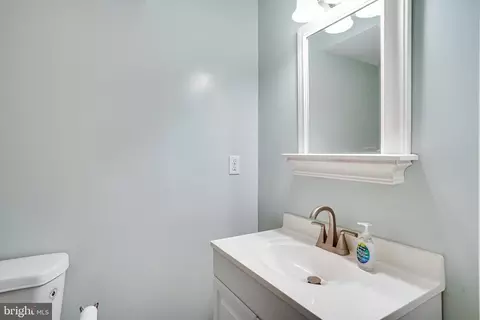 8345 Wind Fall Rd, Springfield, VA 22153 photo 21