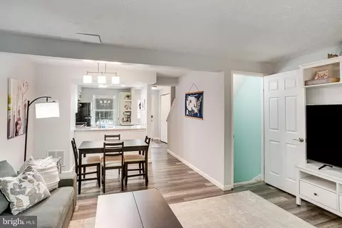 8345 Wind Fall Rd, Springfield, VA 22153 photo 10