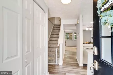 8345 Wind Fall Rd, Springfield, VA 22153 photo 4