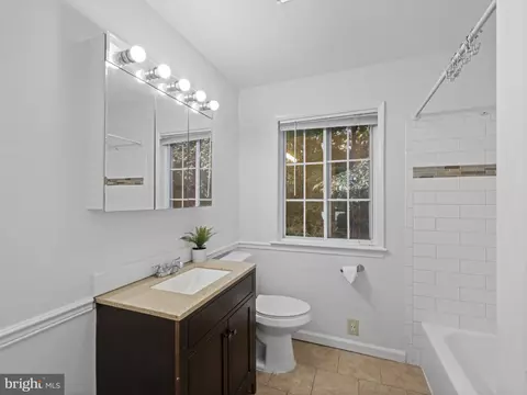 2321 Emerald Heights Ct, Reston, VA 20191 photo 34