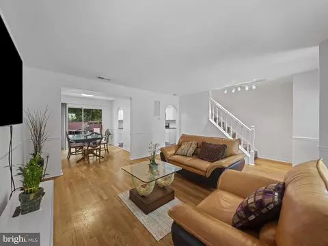 2321 Emerald Heights Ct, Reston, VA 20191 photo 7