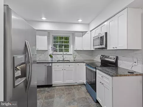 2321 Emerald Heights Ct, Reston, VA 20191 photo 15
