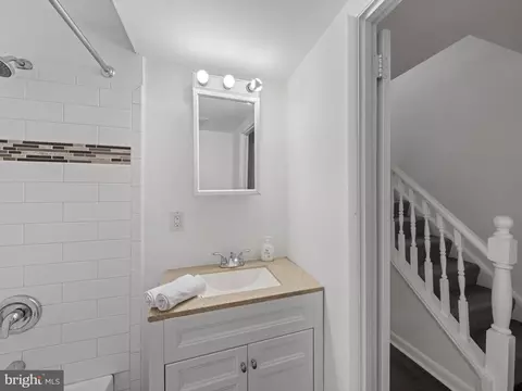 2321 Emerald Heights Ct, Reston, VA 20191 photo 23