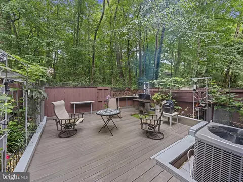 2321 Emerald Heights Ct, Reston, VA 20191 photo 35