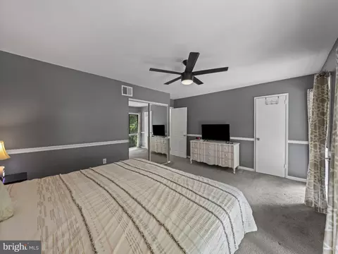 2321 Emerald Heights Ct, Reston, VA 20191 photo 32