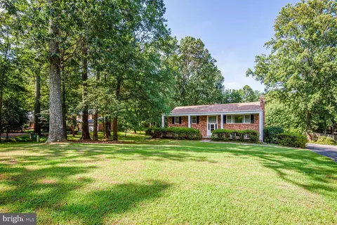 11328 Vale Rd, Oakton, VA 22124