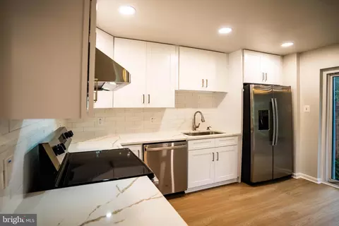 6907 Barnack Dr, Springfield, VA 22152 photo 17