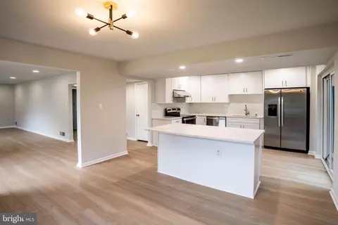 6907 Barnack Dr, Springfield, VA 22152 photo 13