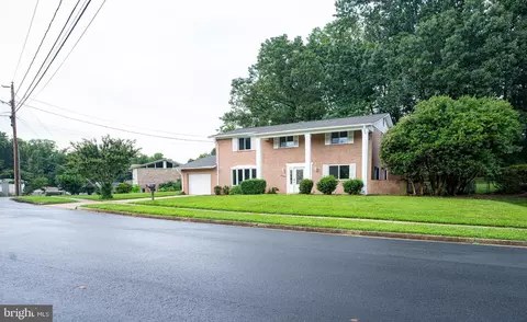 6907 Barnack Dr, Springfield, VA 22152 photo 5