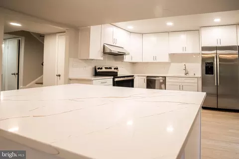 6907 Barnack Dr, Springfield, VA 22152 photo 18