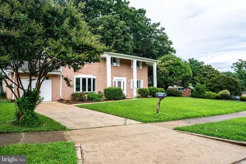 6907 Barnack Dr, Springfield, VA 22152 photo 3