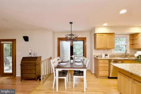 6007 Wheaton Dr, Burke, VA 22015 photo 18