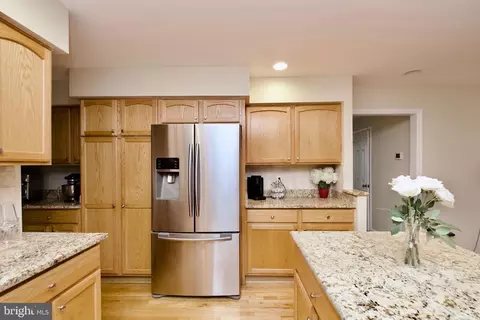 6007 Wheaton Dr, Burke, VA 22015 photo 15