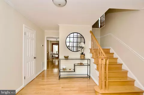 6007 Wheaton Dr, Burke, VA 22015 photo 5