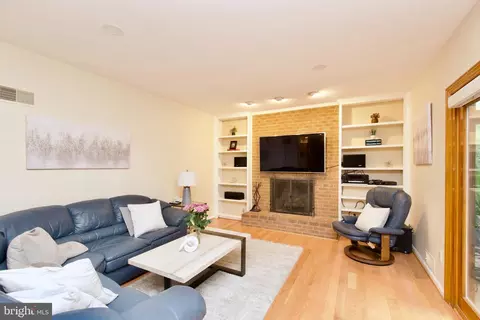6007 Wheaton Dr, Burke, VA 22015 photo 21