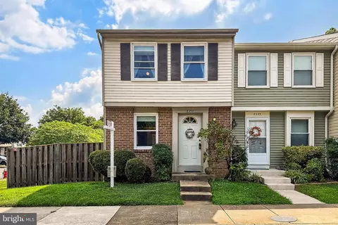 8353 Bark Tree Ct, Springfield, VA 22153