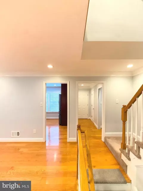 Entry Way - 2419 Ansdel Ct, Reston, VA 20191 photo 2 of 4