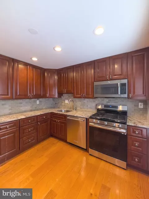 Kitchen - 2419 Ansdel Ct, Reston, VA 20191 photo 6 of 6
