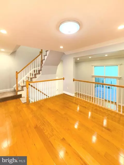 Living - 2419 Ansdel Ct, Reston, VA 20191 photo 1 of 8