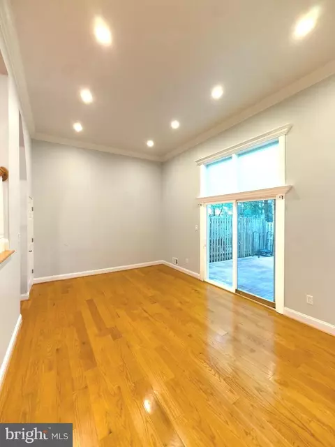 Living - 2419 Ansdel Ct, Reston, VA 20191 photo 5 of 8