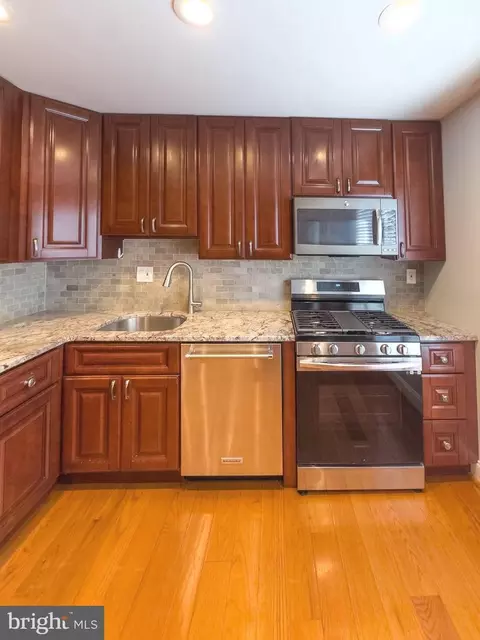 Kitchen - 2419 Ansdel Ct, Reston, VA 20191 photo 3 of 6