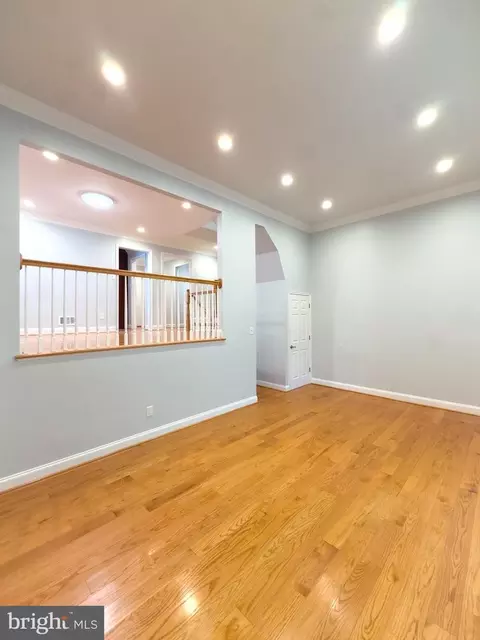 Living - 2419 Ansdel Ct, Reston, VA 20191 photo 7 of 8